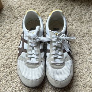 Men’s ASICS Onitsuka Tiger Ultimate 81 Gray Yellow Brown Sneakers. Size 12.5